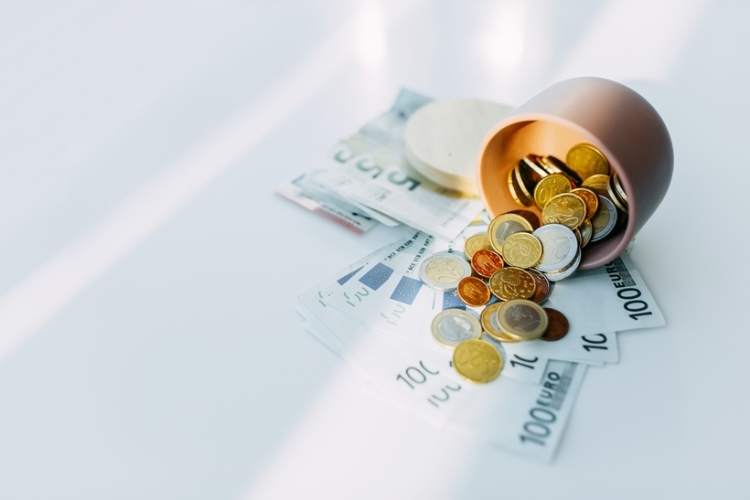 Extremadura eleva a 100.000 euros el límite exento de garantía para aplazar o fraccionar deudas por tributos propios