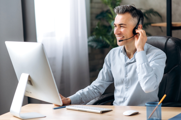 La AEAT pondrá en marcha un plan especial de asistencia para presentar la renta a mayores de 65 años en pequeños municipios