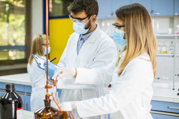 Publicado el convenio colectivo general de la industria química 2024-2026