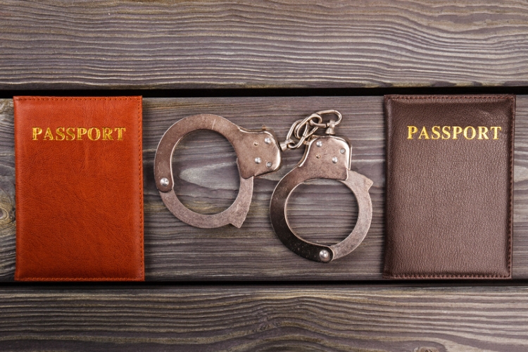 TJUE: un Estado miembro no puede denegar ejecución de orden de detención europea
