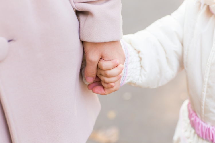 El TC estima el recurso de amparo de una madre frente a la reducción de pena al agresor de su hija menor