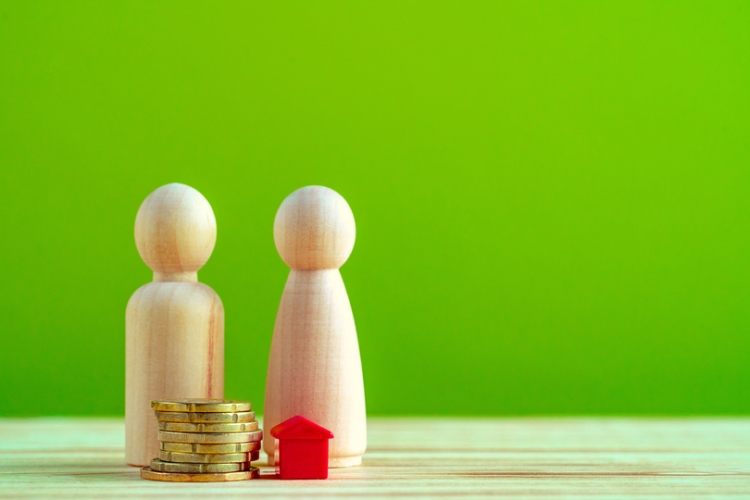 La DGT aclara quien debe de pagar el IBI cuando coexisten usufructuario y pleno propietario sobre distintas cuotas