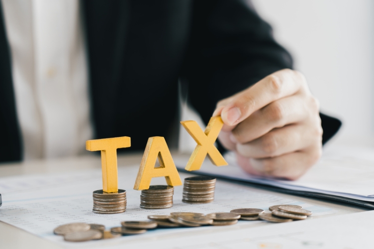 La DGT aclara la tributación del IRPF en indemnizaciones a profesionales por lucro cesante tras resolución de contrato mercantil