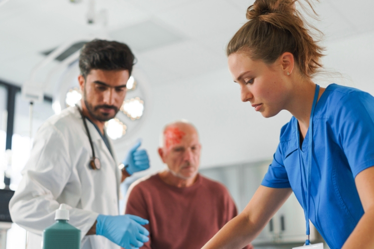 El TSJCV confirma una indemnización de 30.000 euros a una médica de familia por contagio laboral de Covid-19