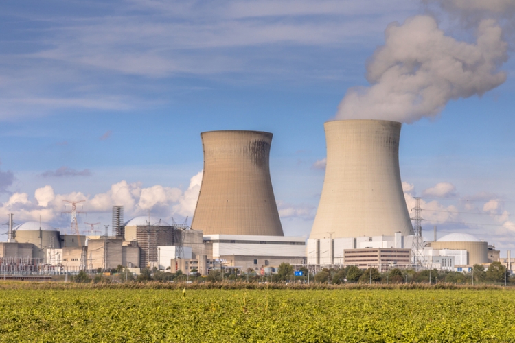 El TGUE avala la inclusión de energía nuclear y gas fósil entre las inversiones sostenibles