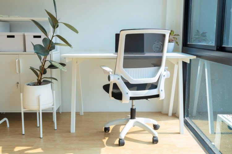 El TS respalda que las empresas no están obligadas a proporcionar sillas ergonómicas a todos sus teletrabajadores