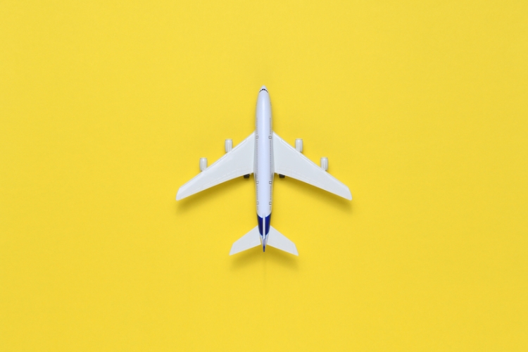 Condena a Vueling a indemnizar a una mujer con esclerosis múltiple tras impedirle volar con su triciclo eléctrico