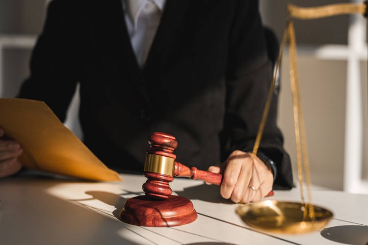 El TSJ de Castilla y León ratifica las condenas a los dueños de un club de alterne de León por emplear ilegalmente a 17 trabajadoras extranjeras