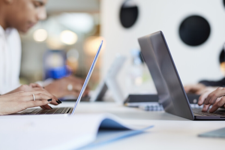 Se regula el régimen de las actuaciones por medios electrónicos en los procedimientos de aplicación de los tributos que tramite la DGT