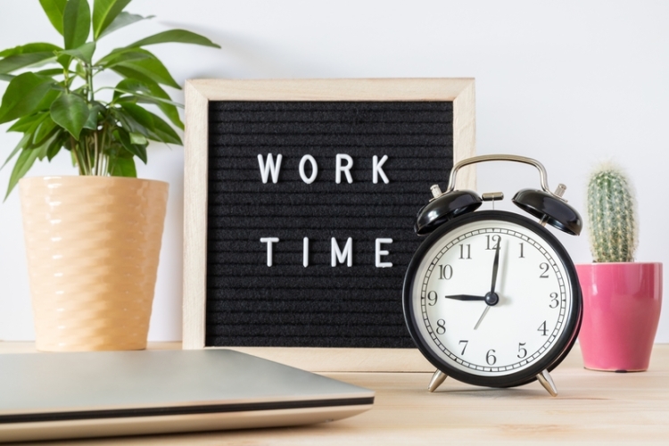 Función Pública impulsará en enero la jornada de 35 horas y la regulación del teletrabajo en la AGE