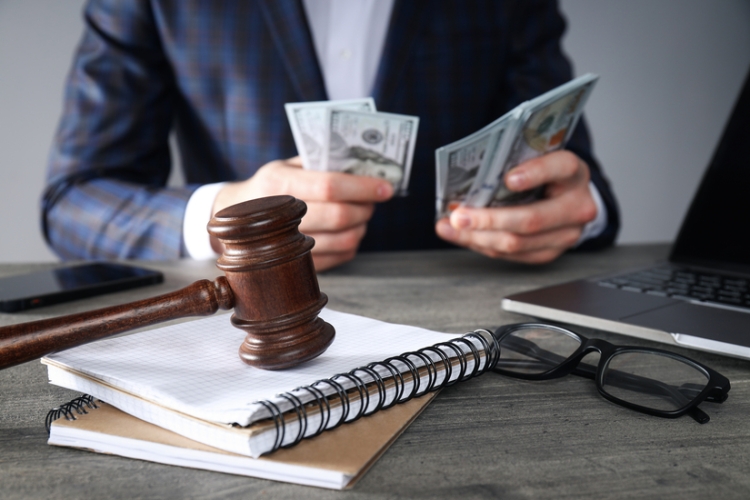 El TS reitera doctrina sobre la imposibilidad de fijar una indemnización adicional en casos de despido improcedente