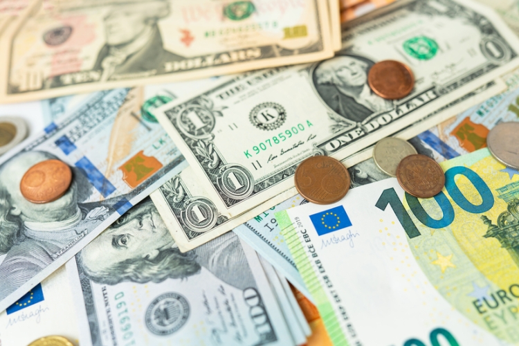 En caso de compra y venta de divisas, la DGT señala cómo afectan en IRPF las pérdidas sufridas por variaciones en el tipo de cambio