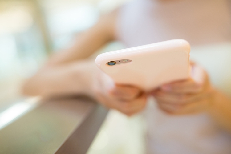 El TS confirma el delito de embaucamiento usando WhatsApp para sexting con una menor