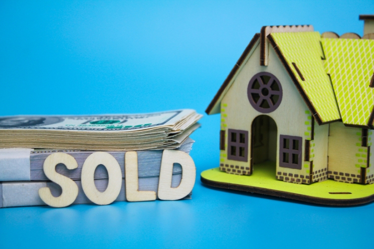 Tributos: ¿cómo calcular la ganancia o pérdida generada por la venta de un inmueble en EEUU si las operaciones se hicieron en dólares?