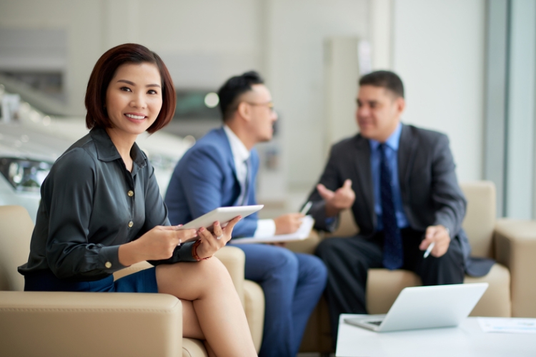 Despido nulo por reclamar bonus y por discriminación de género