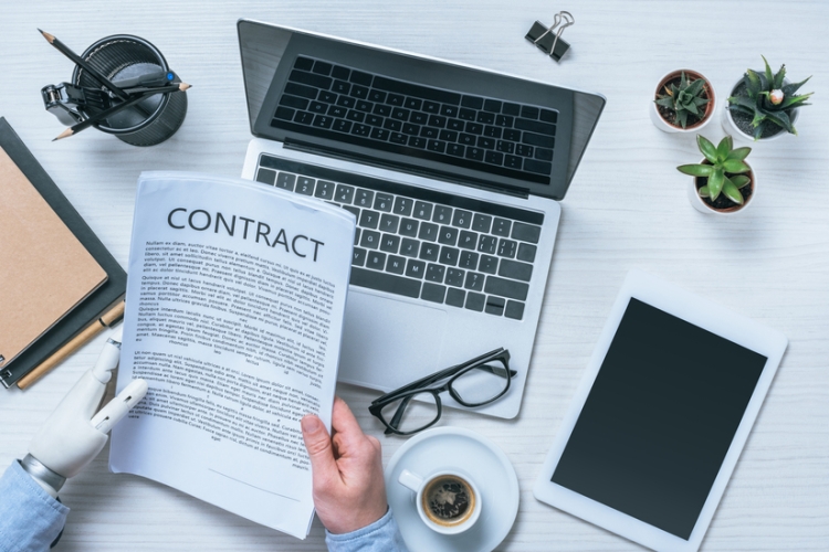 TJUE: los usuarios pueden resolver un contrato de telecomunicaciones sin coste si el operador lo cambia para adaptarlo a una sentencia