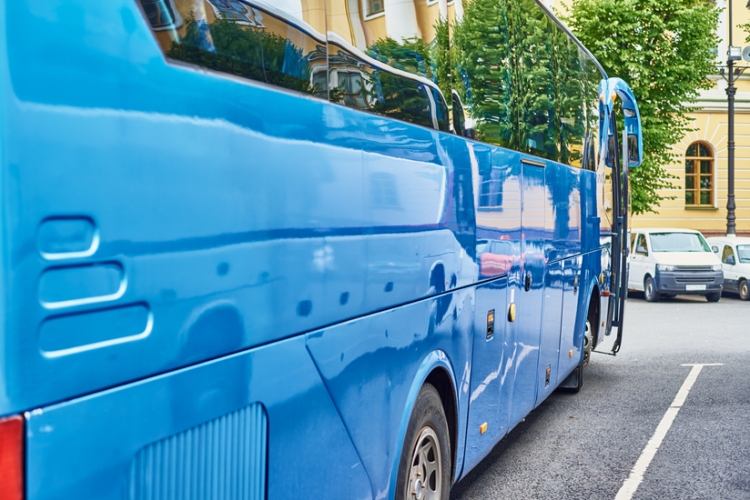El TSJ de Cataluña anula las tasas a los buses turísticos por aparcar en zonas de gran afluencia