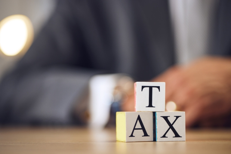 DGT: puede seguirse en régimen de impatriados tras renuncia e incorporación como administrador a otra entidad