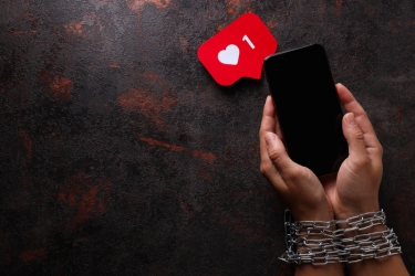 La Comisión Europea aprecia que el diseño Instagram y Facebook podría ser adictivo para menores y adultos vulnerables
