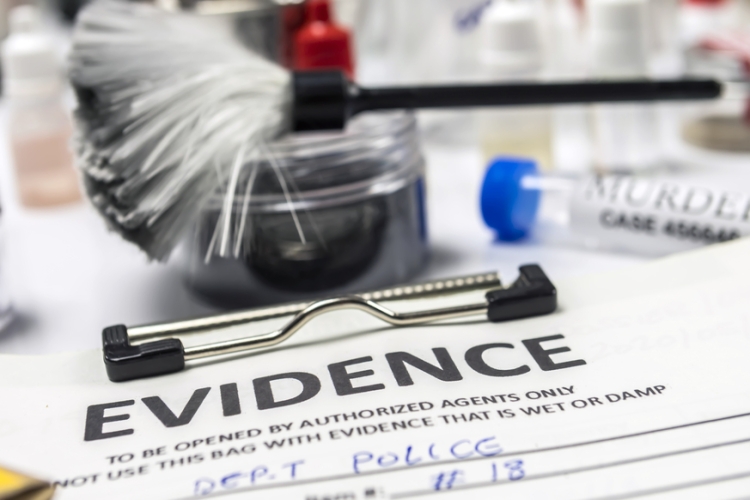 Doctrina del TC sobre investigación suficiente y eficaz en los delitos de homicidio y derecho de los familiares a que se comunique el sobreseimiento