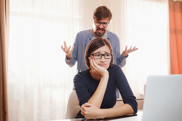 ¿Es necesario que exista una declaración judicial de mobbing para que pueda calificarse una baja laboral por ansiedad como accidente de trabajo?