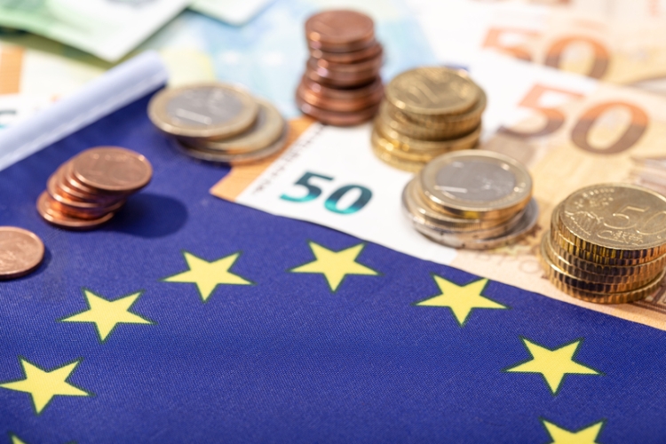 La Directiva (UE) 2023/970: un nuevo umbral de exigencia en igualdad retributiva a partir del 7 de junio de 2026