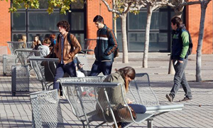 El Gobierno ampliará al colectivo de jóvenes menores de 25 años que ni estudian ni trabajan los incentivos a la contratación de la EEEJ