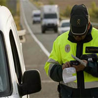 El TS anula el precepto que permitía a los agentes denunciar a los conductores sin necesidad de pararles ni notificarles