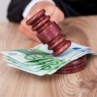 La AP de Pontevedra exime a un recurrente de pagar la tasa judicial por considerarla excesiva