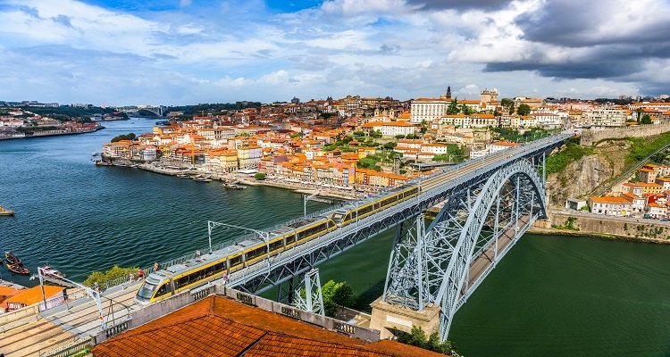 puente oporto portugal
